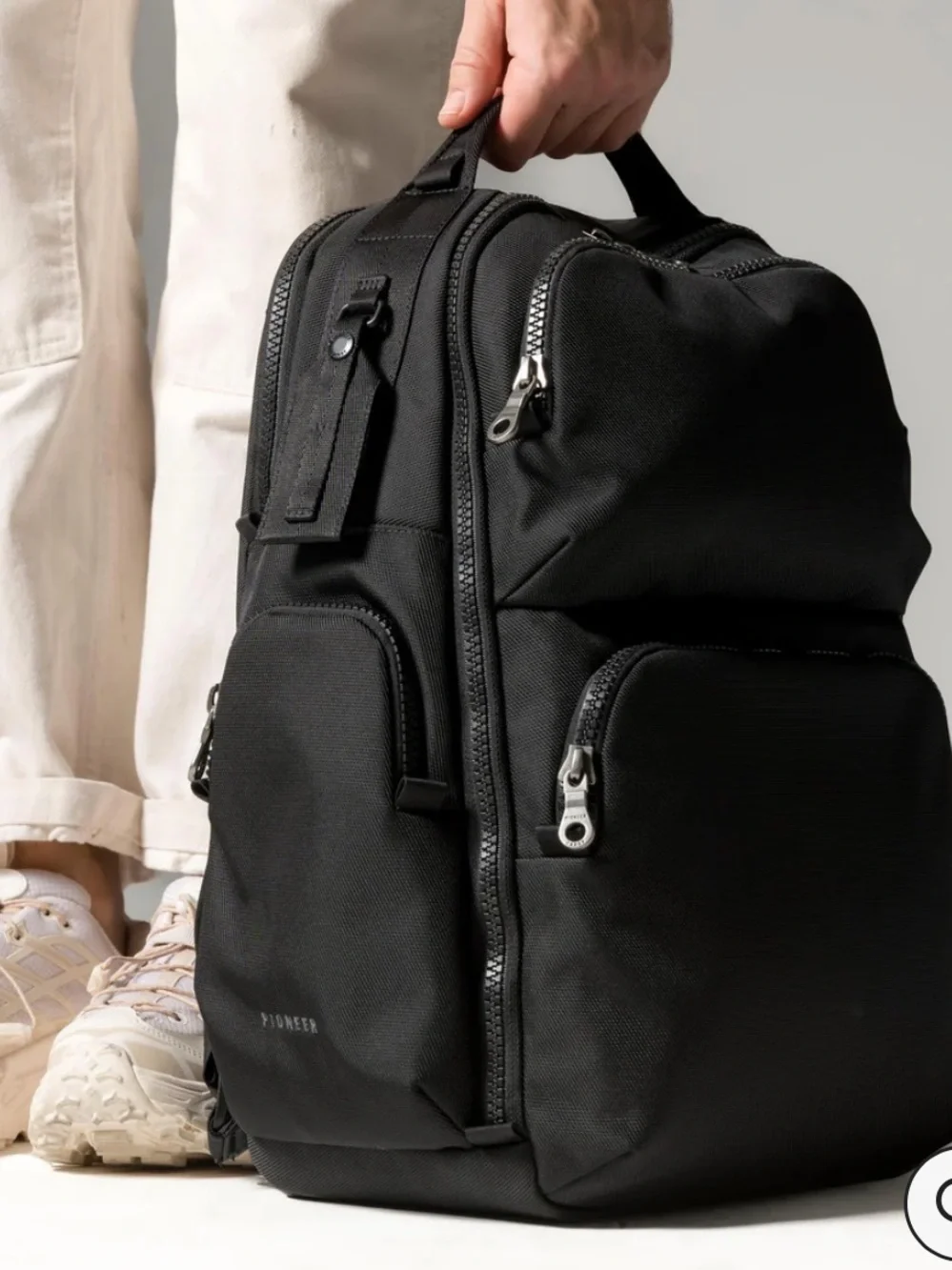 Pioneer Black Men's Travel Backpack NEW with tags - Picture 9 of 14